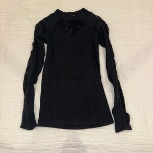 ATHLETA Oxygen Top - Long Sleeve with Peekaboo Mesh Size Extra Small